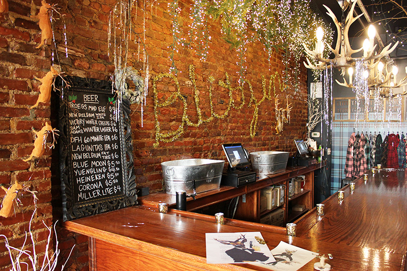 ChristmasThemed PopUp Bar Opens in Downtown Wilmington