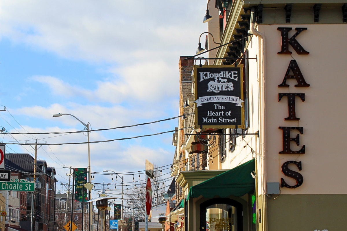 Visit These Restaurants Near Delaware’s College Campuses