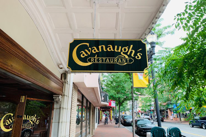 Cavanaugh's Restaurant Celebrates 30th Anniversary