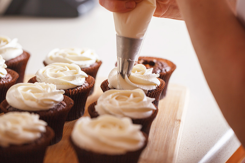 This Middletown Bakery Offers Pastry Decorating Classes in Summer